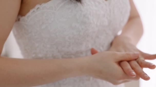 Angst Zenuwachtig Bezorgd Aziatische Bruid Dag Van Bruiloft Kijken Naar — Stockvideo