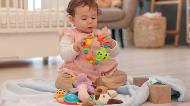 Copil Acasă Jucării Senzoriale Experiență Învățare Unui Copil Cunoștințe Creștere — Videoclip de stoc