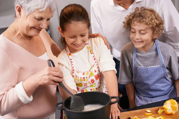 Nobody Cooks Better Grandma Brother Sister Helping Make Dinner Grandparentshouse — Stock Photo, Image