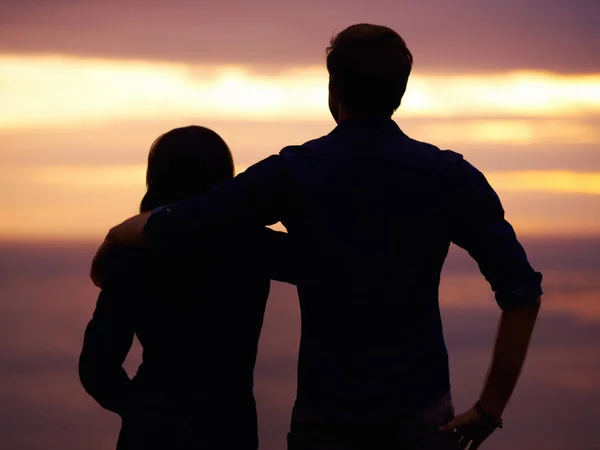 Amor Atardecer Dos Personas Mirando Por Encima Una Vista Con — Foto de Stock