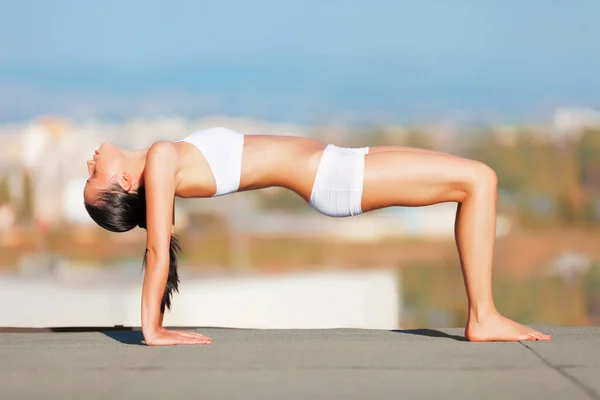 Droit Droit Une Jeune Femme Séduisante Équipement Entraînement Faisant Yoga — Photo