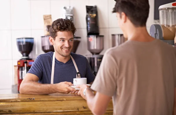 Você Vai Adorar Esta Mistura Homem Comprar Uma Chávena Café — Fotografia de Stock