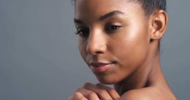 Be18 Pielęgnacja Skóry Naturalne Piękno Twarz Dla Czarnej Kobiety Młoda — Wideo stockowe