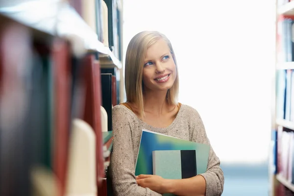 Samla Ihop Mitt Studiematerial Ung Kvinna Med Böcker Biblioteket — Stockfoto