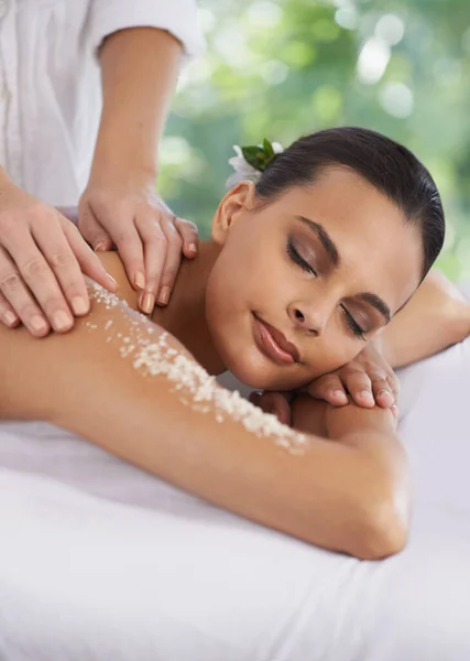 Life Doesnt Get Better Young Woman Enjoying Massage Spa — Stock Photo, Image