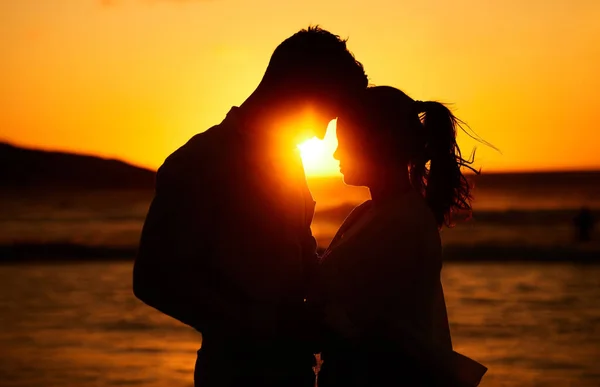 Couple Silhouette Coucher Soleil Sur Plage Amour Plein Air Vacances — Photo