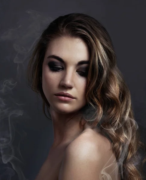 Demure Beauty Studio Concept Shot Beautiful Young Woman Smoke Coming — Stock Photo, Image