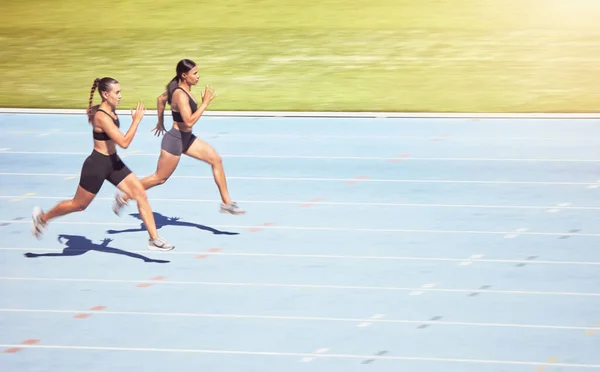 Carrera Deportiva Estadio Mujeres Con Energía Para Evento Deportivo Entrenamiento — Foto de Stock