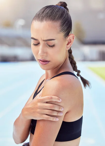 Kadın Sporcu Omuz Ağrısı Acil Sağlık Riski Idman Antrenman Egzersiz — Stok fotoğraf