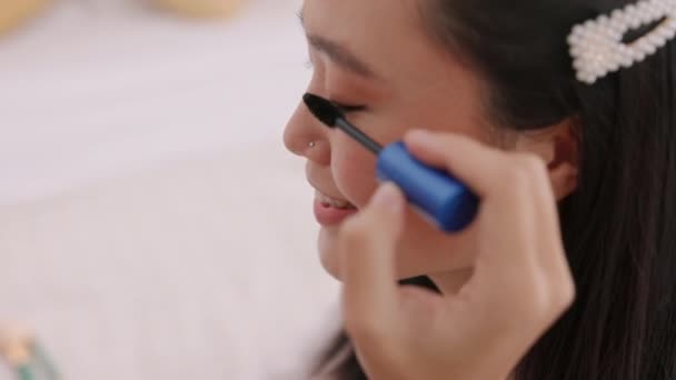 Cosméticos Pestañas Maquillaje Una Mujer Haciendo Rímel Para Belleza Con — Vídeo de stock