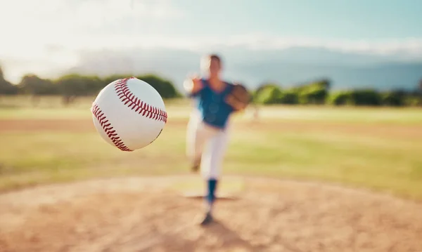 Honkbal Sport Bal Met Een Sporter Werper Die Een Bal — Stockfoto