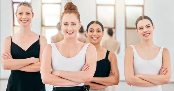 Ballerine Nel Ritratto Classe Orgogliose Del Progresso Presso Studio Creativo — Foto Stock