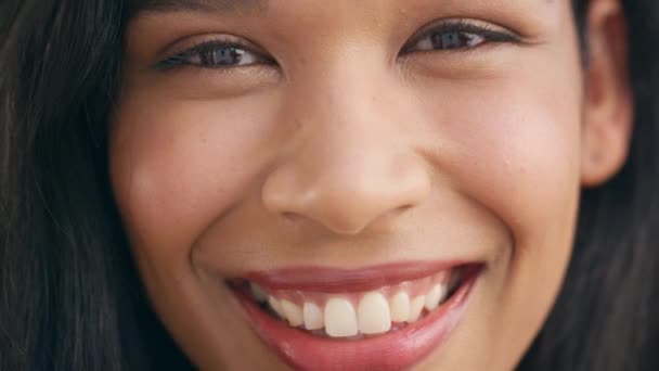 Ritratto Viso Sorriso Bellezza Una Donna Brasiliana Con Denti Perfetti — Video Stock