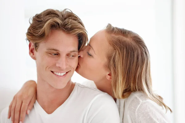 Bukankah Cinta Grand Pasangan Muda Yang Bahagia Memiliki Saat Saat — Stok Foto