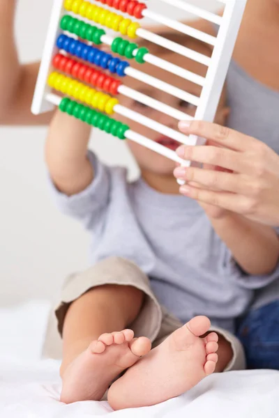 Learning Count Mother Her Toddler Son Counting Abacus — Stock Photo, Image