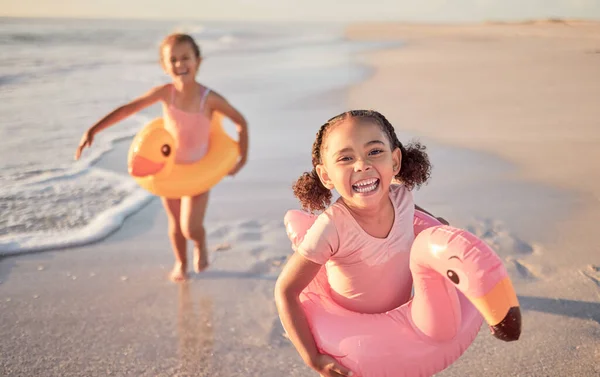 Happy Healthy Children Running Beach Summer Outdoor Holiday Growth Development — Stock Photo, Image