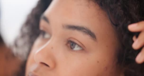 Gesicht Schwarze Frau Und Schönheit Lockiges Haar Oder Haarpflege Frische — Stockvideo