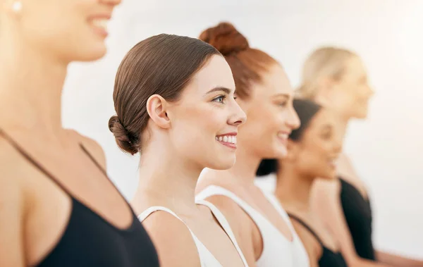 Ballet Auditie Vrouwen Dansstudio Met Glimlach Motivatie Visie Voor Kunstuitvoering — Stockfoto