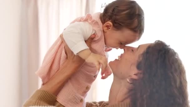 Mãe Bebê Criança Feliz Vínculo Brincar Com Mãe Berçário Quarto — Vídeo de Stock