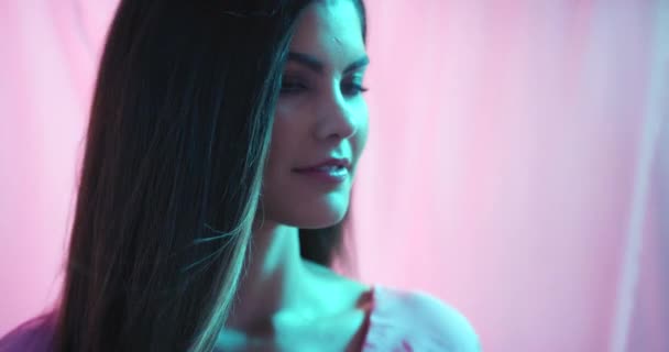 Belleza Rostro Modelo Con Una Mujer Estudio Para Cosméticos Maquillaje — Vídeos de Stock