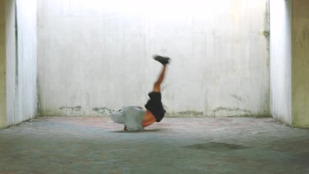 Fitness Hip Hop Break Dance Atlet Muž Kaskadérský Trénink Pro — Stock video