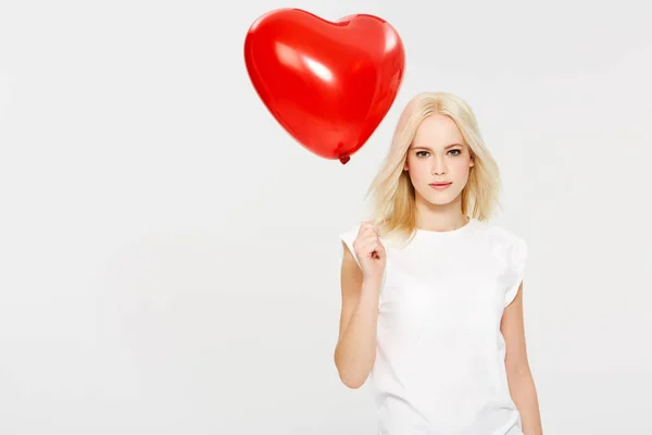 Ein Luftballon Für Sie Eine Junge Frau Hält Einen Herzförmigen — Stockfoto