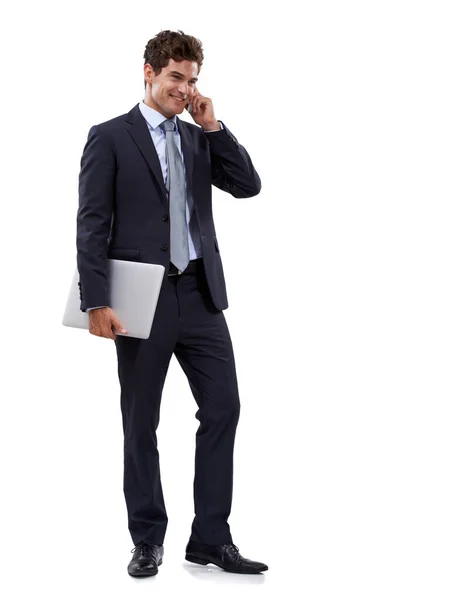 Unterwegs Geschäfte Machen Ein Hübscher Junger Geschäftsmann Hält Seinen Laptop — Stockfoto