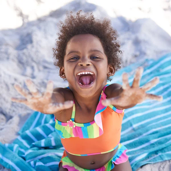 School Holiday Happy Young African Girl Having Fun Beach Looking — Stock Photo, Image