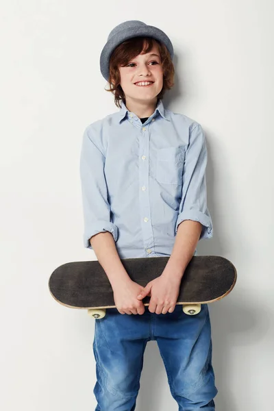 Trendsetter Wheels Cute Preteen Boy Wearing Trendy Attire Holding Skateboard — Stock Photo, Image