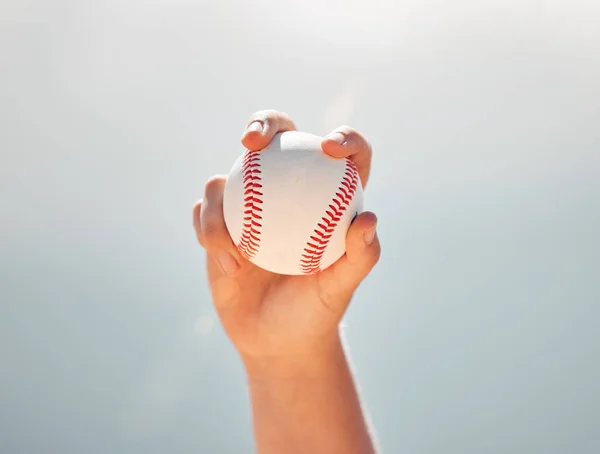 Baseball Mani Atleta Sport Con Palla Mostrando Presa Della Brocca — Foto Stock