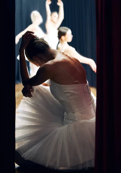 Bailarina Pensando Entre Bastidores Concierto Ballet Recital Mientras Estaba Grupo — Foto de Stock