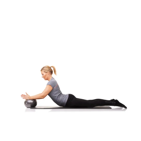 Técnica Dela Óptima Uma Jovem Mulher Usando Uma Bola Exercício — Fotografia de Stock