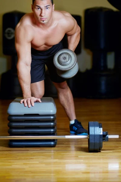 Owning Workout Muscular Young Man Working Out Gym — Stock Photo, Image