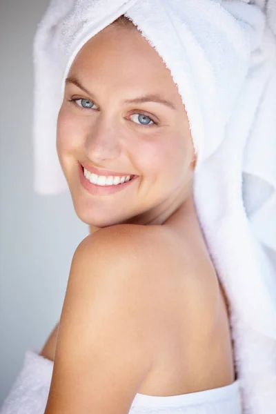 Feeling Fresh Beautiful Young Woman Towel Wrapped Her Hair — Stock Photo, Image