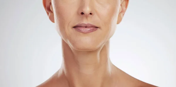 Kobieta Usta Dojrzałe Powiększeniu Ust Dla Kosmetyków Piękna Zdrowia Modelka — Zdjęcie stockowe