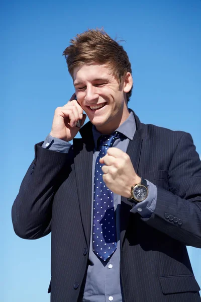 Ich Habe Den Deal Hervorragend Bekommen Junger Geschäftsmann Erhält Anruf — Stockfoto