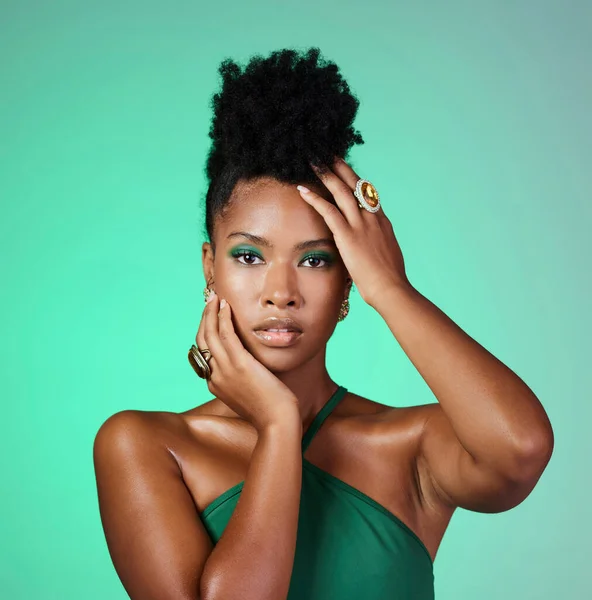Schoonheid Make Portret Van Zwarte Vrouw Met Elegante Modestijl Gezichtscosmetica — Stockfoto