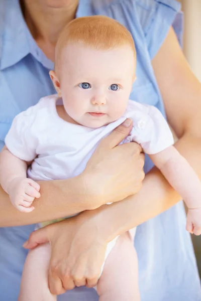 She Just Adorable Adorable Baby Girl Being Held Her Mother — Stock Photo, Image