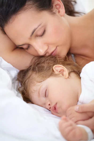 Ser Mãe Cansativo Mas Tão Gratificante Uma Mãe Uma Filha — Fotografia de Stock