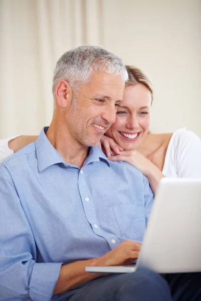 Planning Holidays Happy Married Couple Sharing Laptop Lounge — Stock Photo, Image