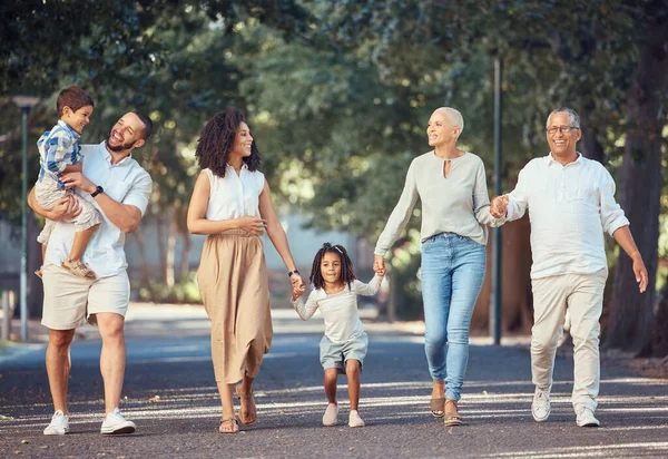 Familie Gelukkig Straat Lopen Samen Voor Gezondheid Plezier Glimlach New — Stockfoto