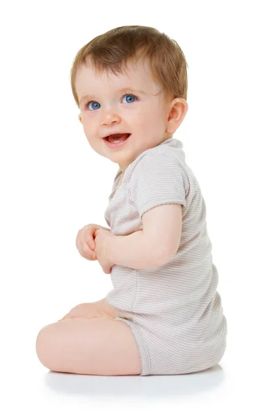 Que Bebé Tão Giro Bebezinho Adorável Sentado Isolado Branco — Fotografia de Stock