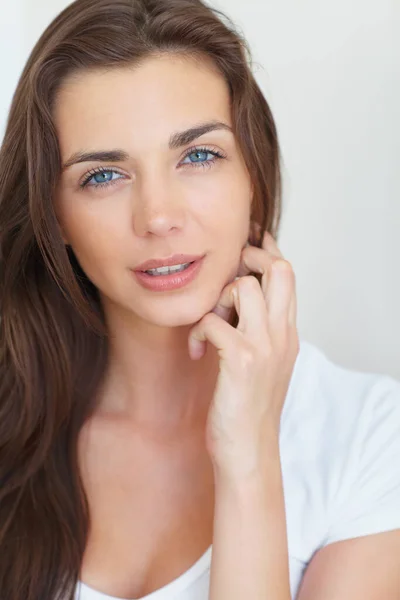 Naturalmente Hermosa Retrato Una Joven Impresionante Con Una Piel Suave — Foto de Stock