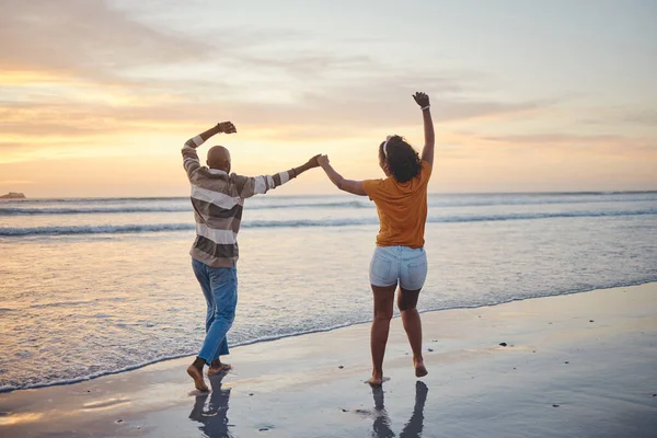 Amor Viajes Feliz Pareja Playa Disfrutando Vacaciones Verano Diversión Luna — Foto de Stock