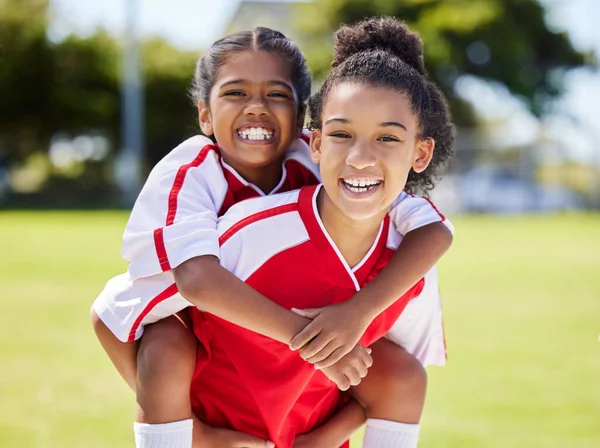 Crianças Amigos Equipe Meninas Crianças Atleta Esportes Felizes Juntos Divertindo — Fotografia de Stock