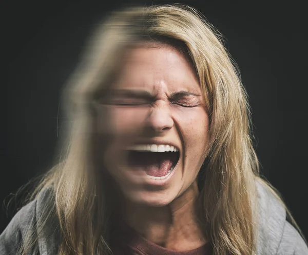 Salud Mental Gritos Mujer Bipolar Doble Exposición Estudio Oscuro Para —  Fotos de Stock