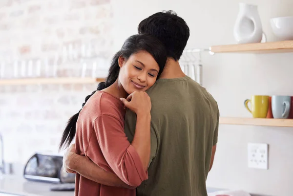 Feliz Amor Abraço Com Casal Cozinha Juntos Para Crescimento Casamento — Fotografia de Stock