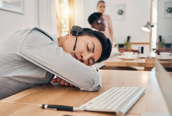 Tired Call Center Worker Sleeping Desk Burnout Working Telemarketing Company — Stockfoto