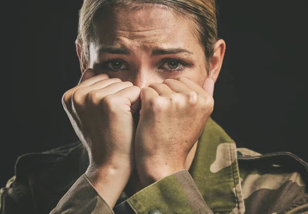 Ejército Trauma Lucha Por Salud Mental Una Mujer Veterana Guerra — Foto de Stock