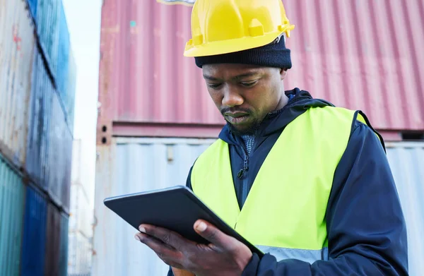Digitale Tablet Logistiek Zwart Manager Werken Outdoor Cargo Site Met — Stockfoto